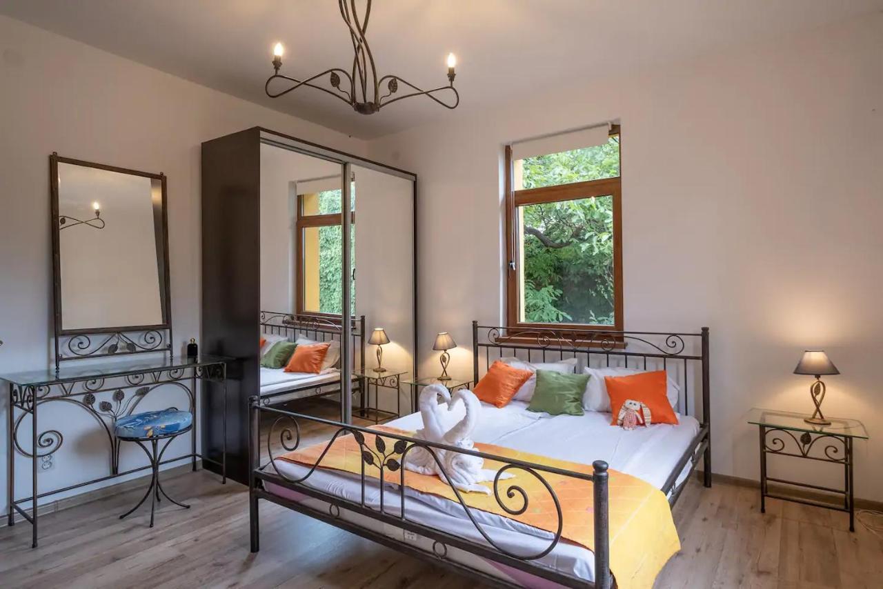 Entire Central House With Guest Rooms & Garden Sofia Luaran gambar
